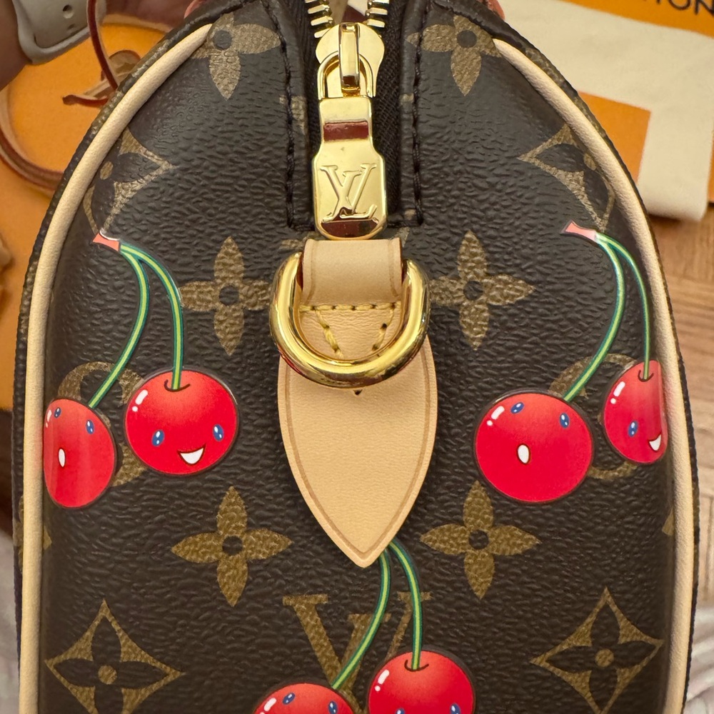 SOLDDDDD Louis Vuitton x Murakami Cherry Speedy 20 - Picture 9 of 10